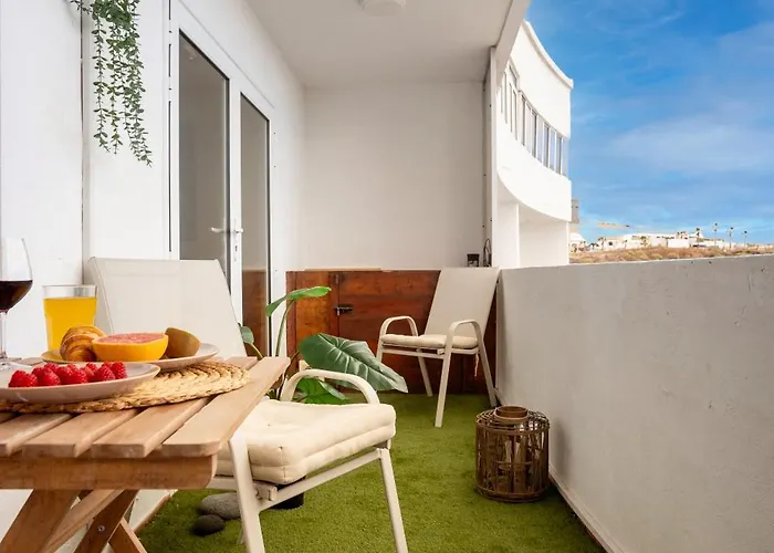 Vistas Al Mar, 1 Min De La Playa, Terraza Y Relax *